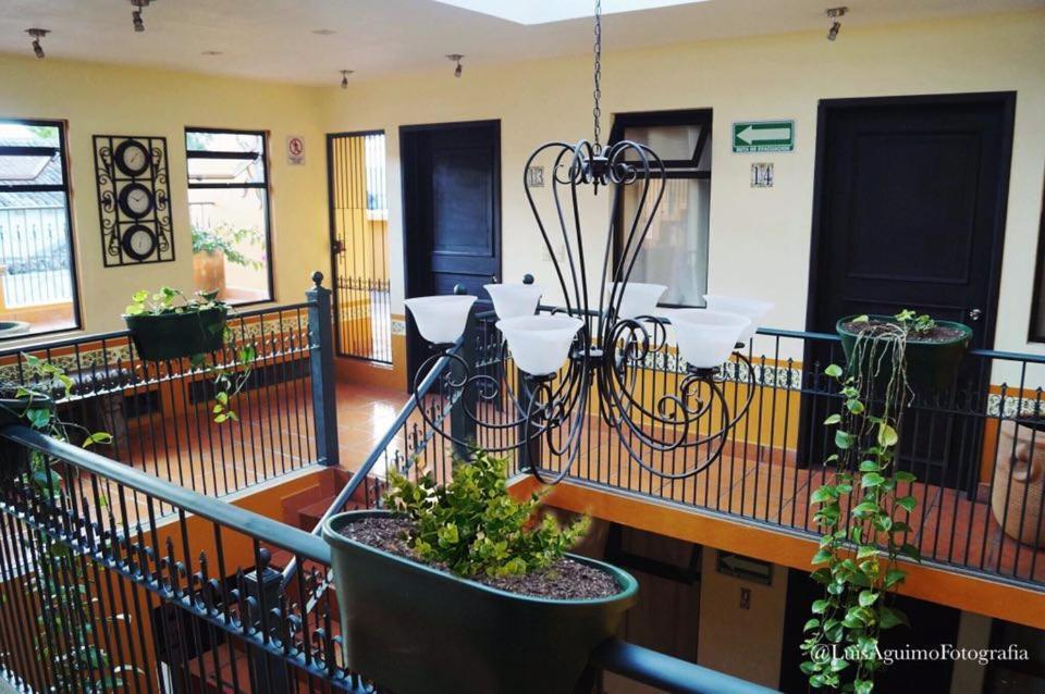 קומיטן דה דומינגז Hotel Del Pasaje Morales מראה חיצוני תמונה