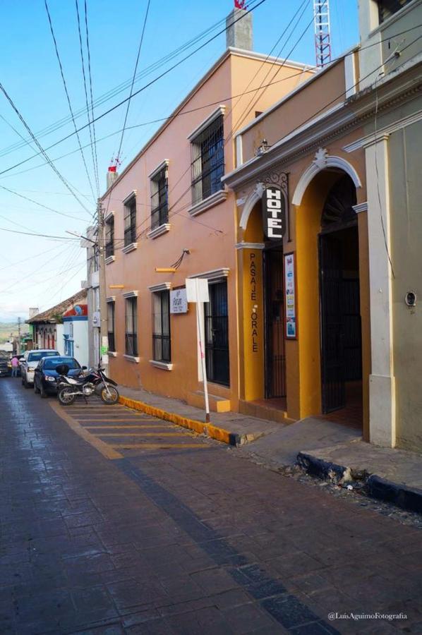 קומיטן דה דומינגז Hotel Del Pasaje Morales מראה חיצוני תמונה